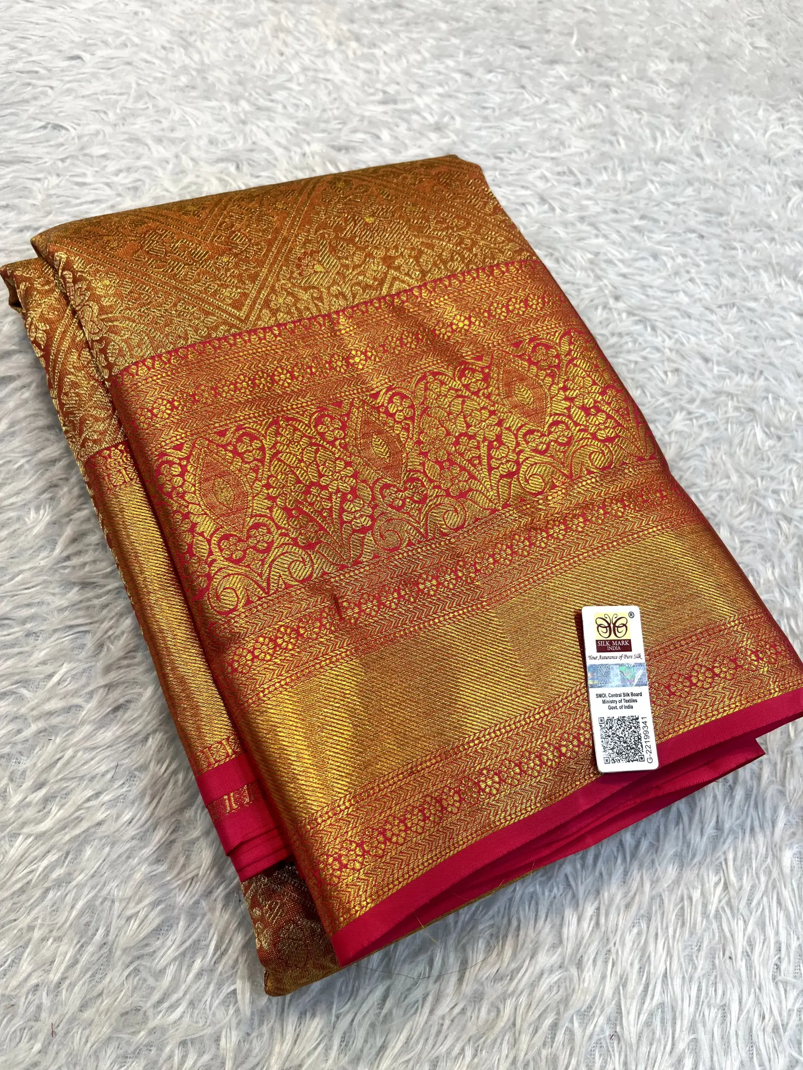Pure Kanchipuram Bridal Tissue Saree in Gold | E0985093