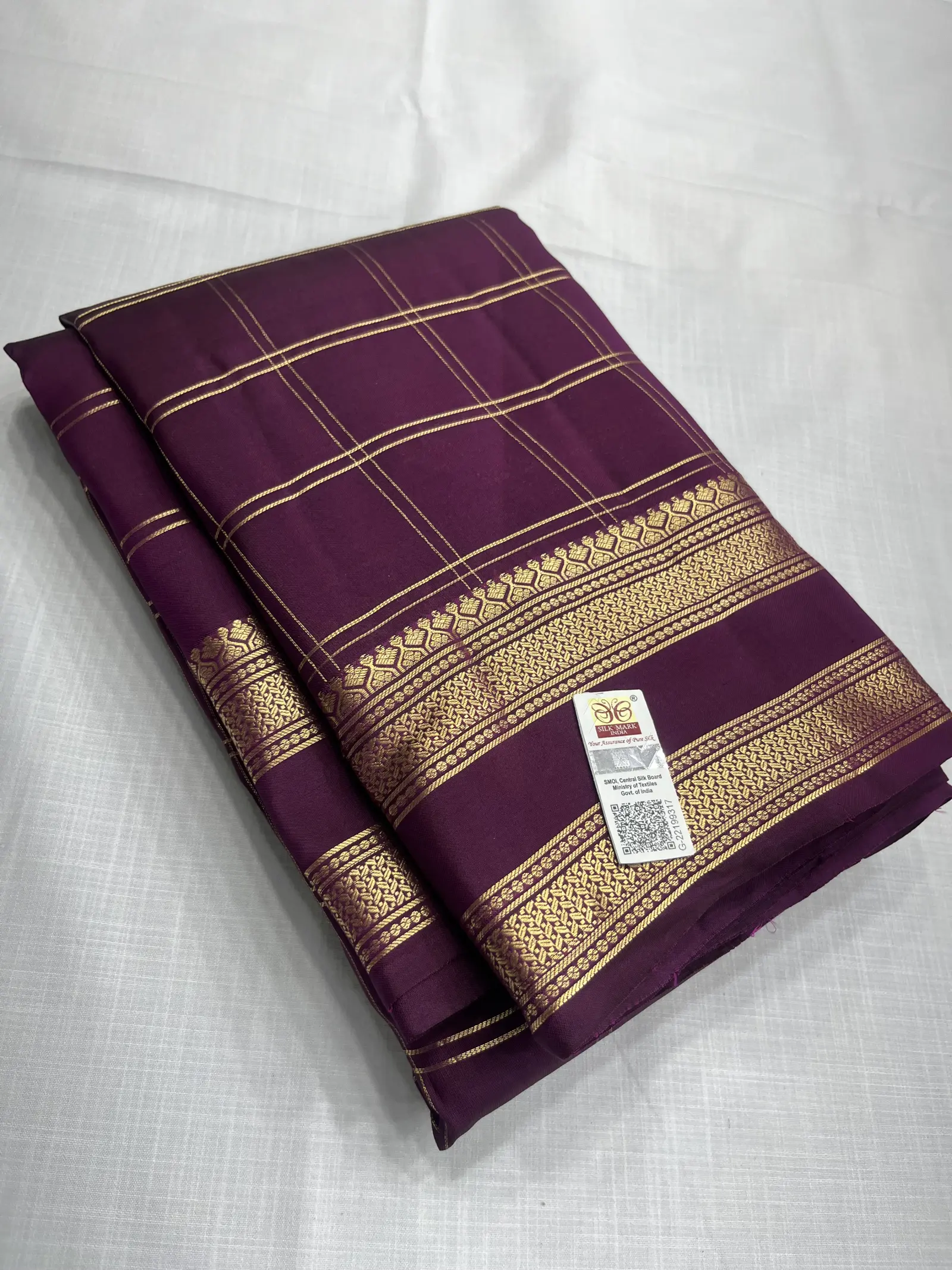 E1093879 – Deep Plum Kanchipuram Silk Saree with Gold Zari