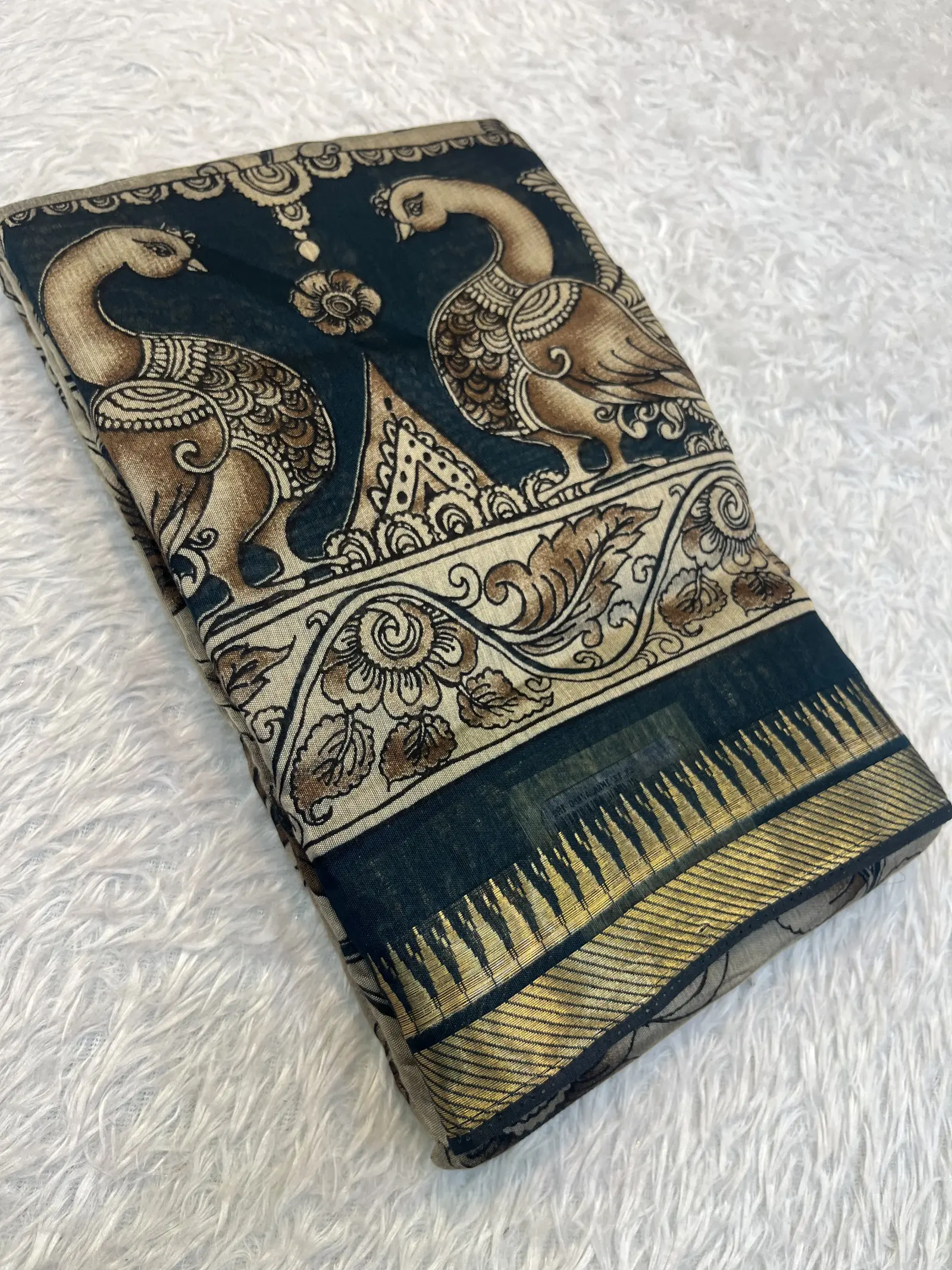E1097593 – Dark Teal Mul Cotton Saree with Peacock Pallu