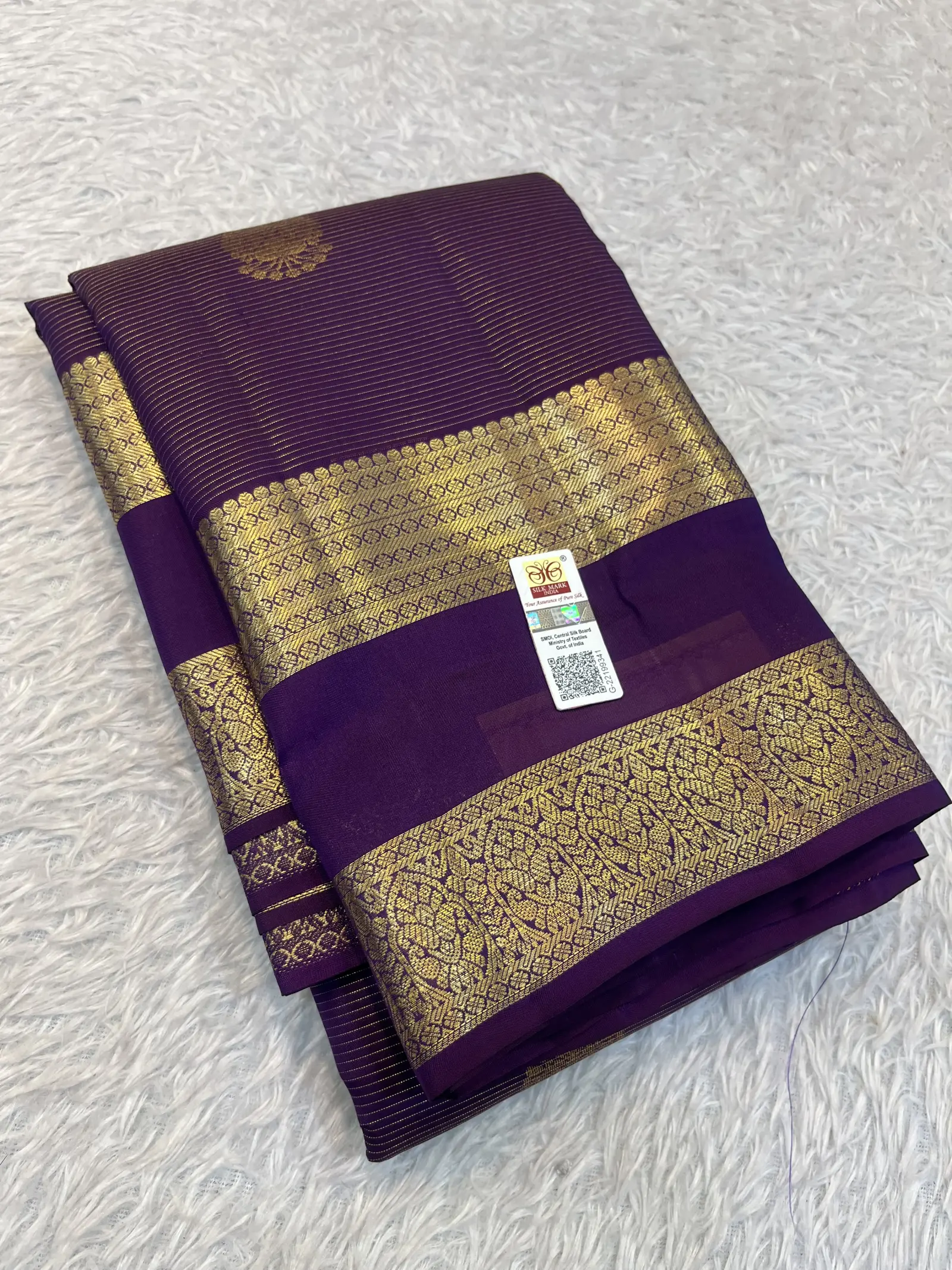 E1093549 – Deep Purple Kanchipuram Silk Saree with Gold Border