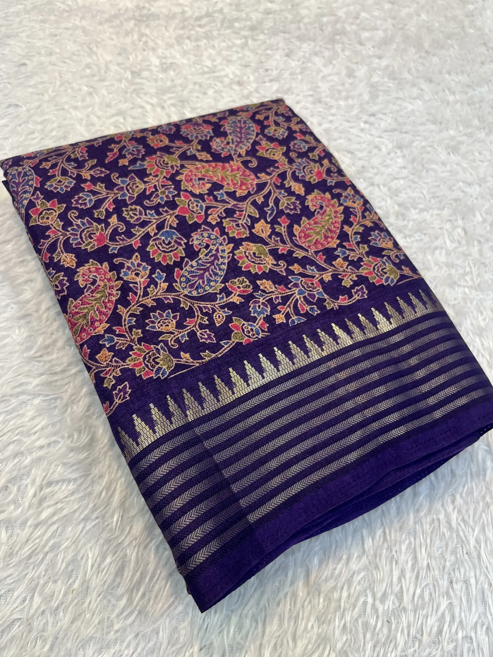 E1097317 – Purple Cotton Saree with Floral Paisley Design